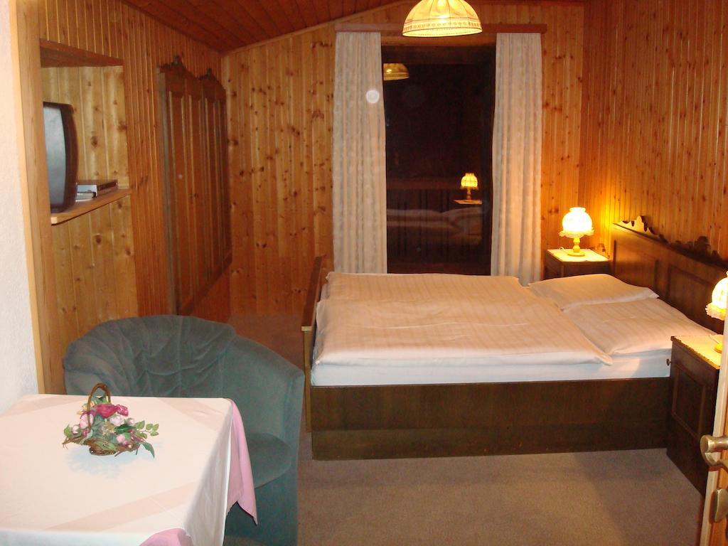 Almgasthof Judenburger Hutte Hotel Sankt Wolfgang Ruang foto